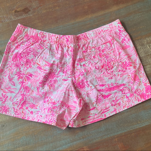 Lilly Pulitzer Pink Floral Women's Shorts - Picture 2 of 2
